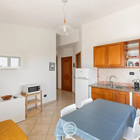 Estay - Is Feminas 43 - On The Bari Sardo